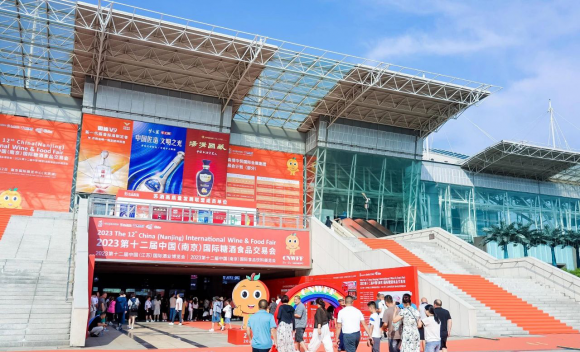 媒体管家|展会现场人气火爆,东方鼎酒再次亮相南京糖酒会!