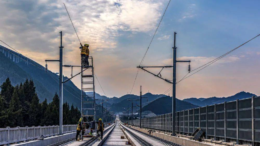 2025媒体管家：国家铁路局：将出台铁路线路接轨管理办法实现应接尽接