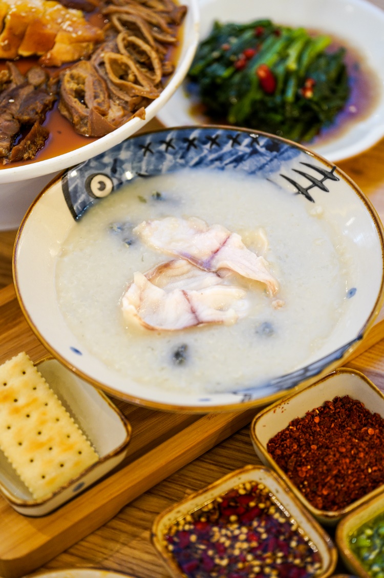 媒体管家：“不火”开创“鱼汤粥”川式新吃法