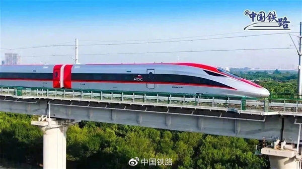 中国高铁首次出海！雅万高铁全线接触网一次送电成功