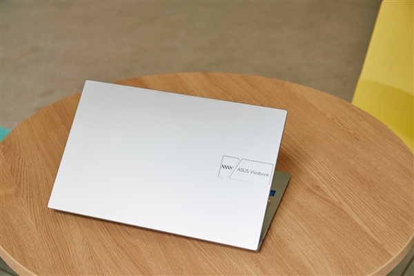 高刷大屏轻薄本华硕无畏15 2023火热预售中 首发到手价仅4299元