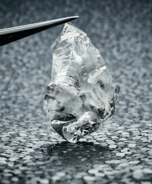 2克拉以下圆形天然钻石价格波动，市场走向引关注