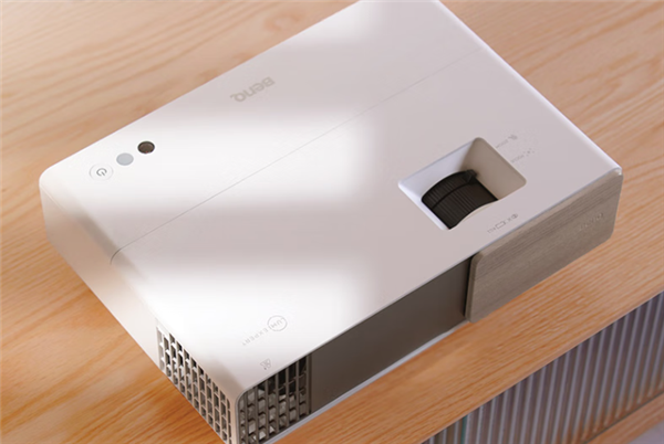 2023年5000元投影仪怎么选？618抖音爆款榜第一的当贝X5值得入手