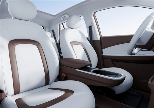 率先用上46大圆柱电池 江淮钇为3纯电车即将开售：最远能跑600km