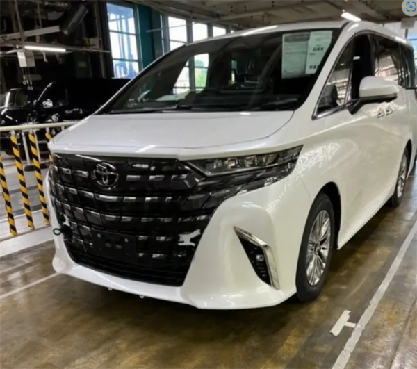 100万的“大面包” 新一代丰田埃尔法实车首曝：不加价别想买