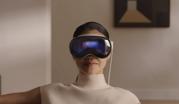 2.5万元的Vision Pro来了 能否帮助苹果再现iPhone辉煌？