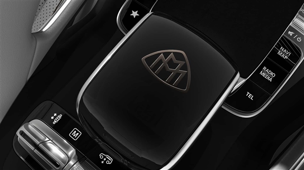 车标贴满全身！梅赛德斯-迈巴赫Night Series官图发布：真奢华