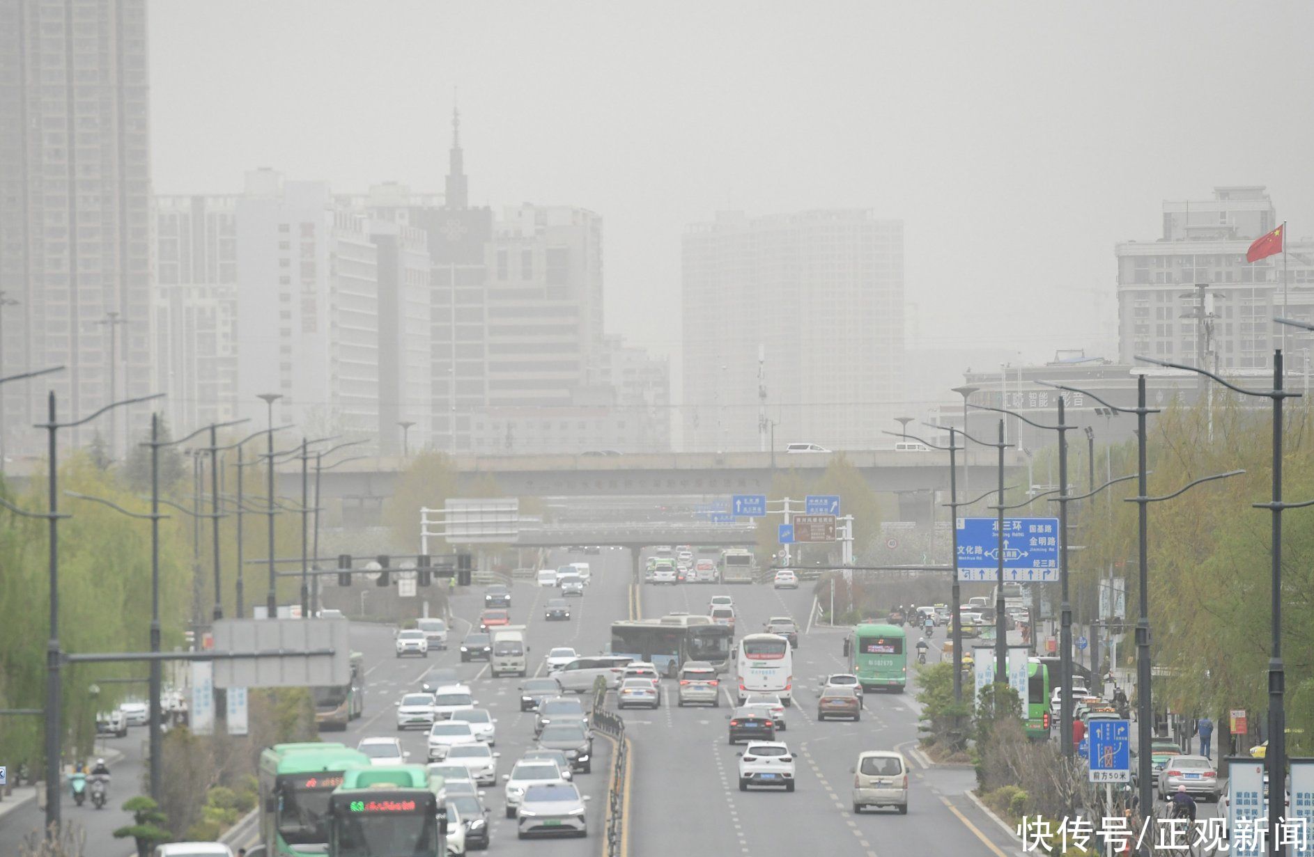 郑州沙尘天气致PM10爆表 已逐步减弱