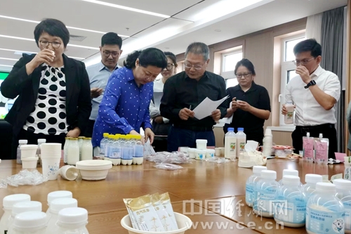 口味更新潮原料更健康 高校学生参与乳制品创新花样多(图1)